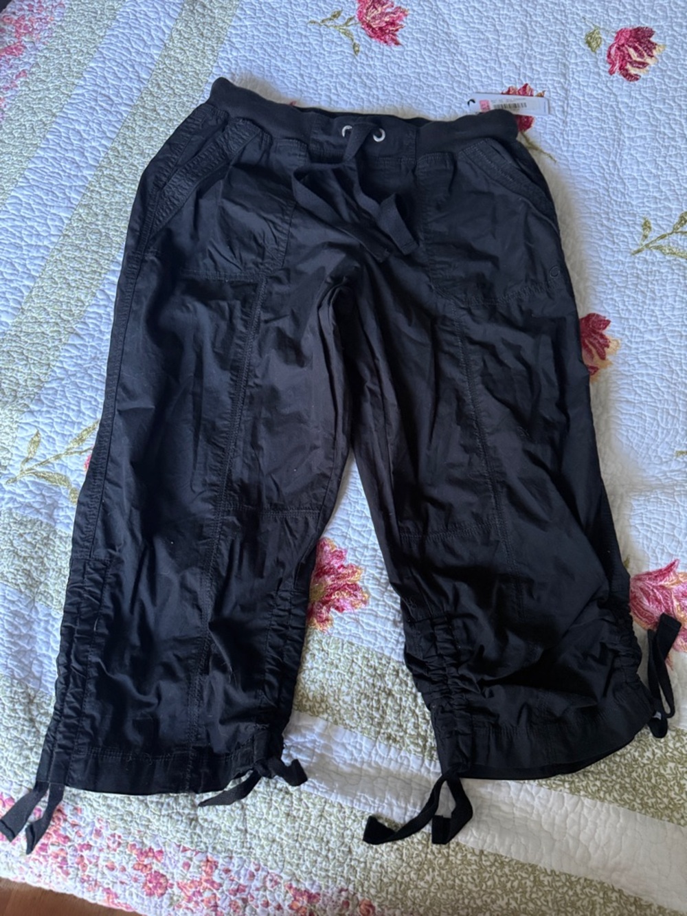 NWT Women’s Calvin Klein Performance Black Capris